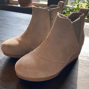 Girls Toms Wedge Booties